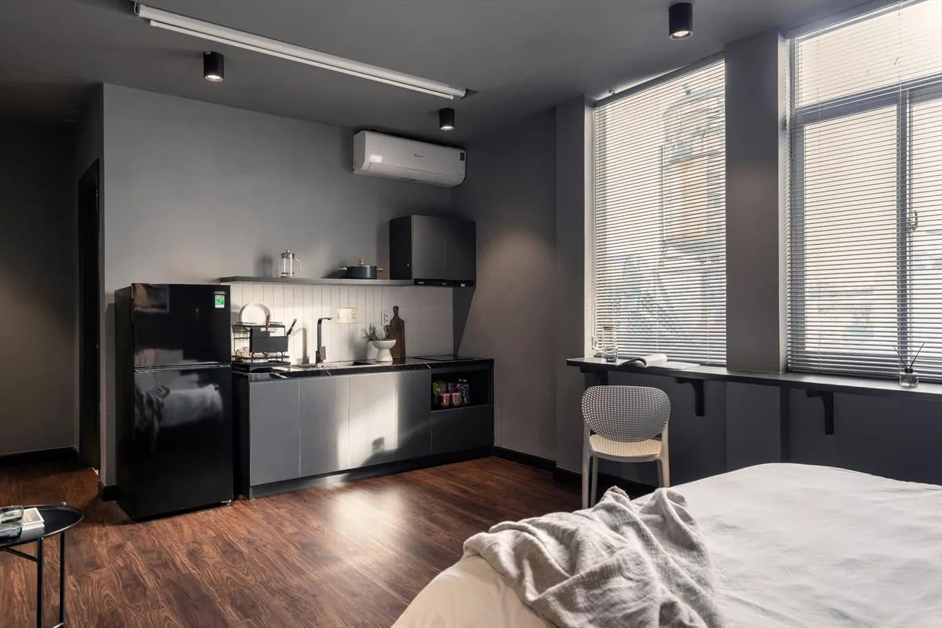 Deluxe Có Bếp S502 - 5